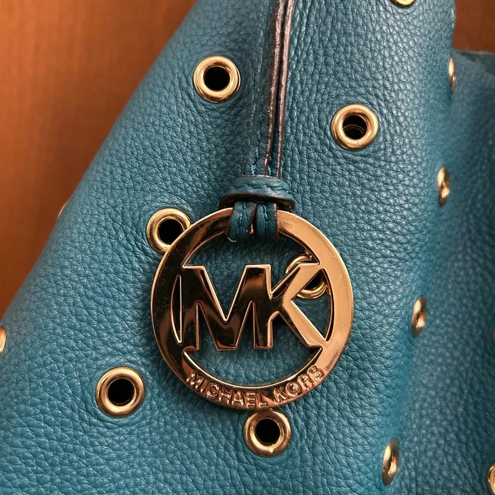 Michael Kors Teal Leather Eyelet Shoulder Bag - Picture 3 of 16